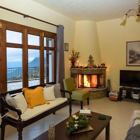 Meli Apartments Arachova Eksteriør billede