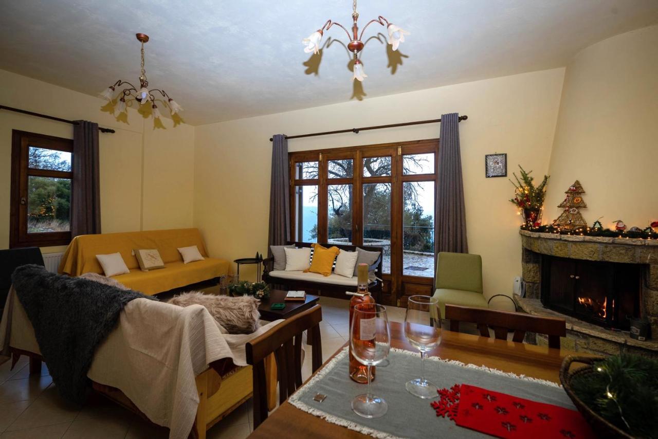 Meli Apartments Arachova Eksteriør billede