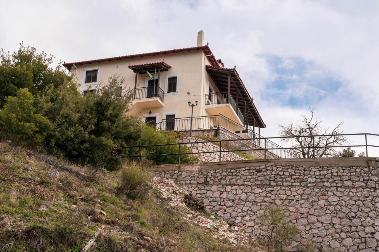 Meli Apartments Arachova Eksteriør billede