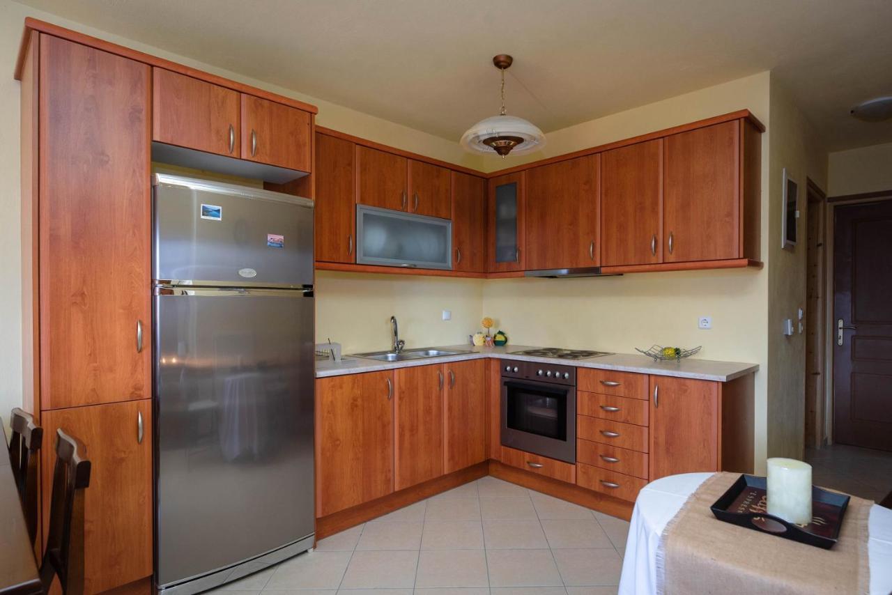 Meli Apartments Arachova Eksteriør billede