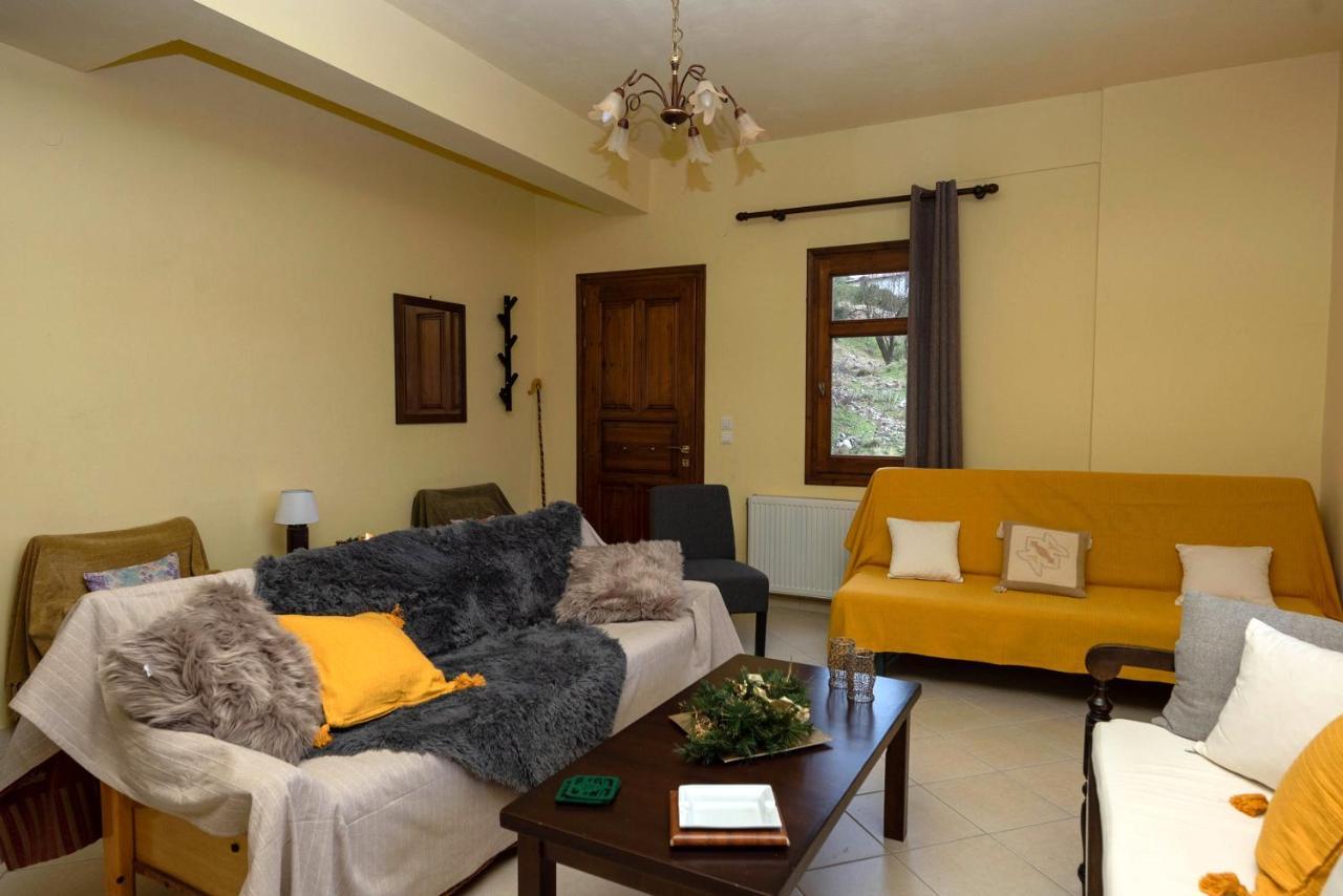 Meli Apartments Arachova Eksteriør billede