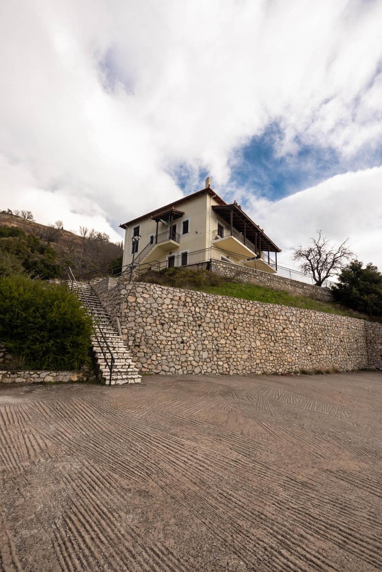 Meli Apartments Arachova Eksteriør billede